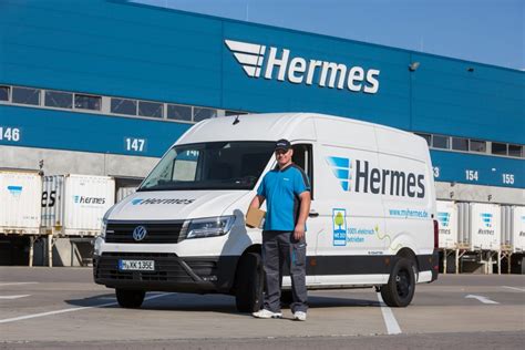 hermes versand fahrzeuge hellblau